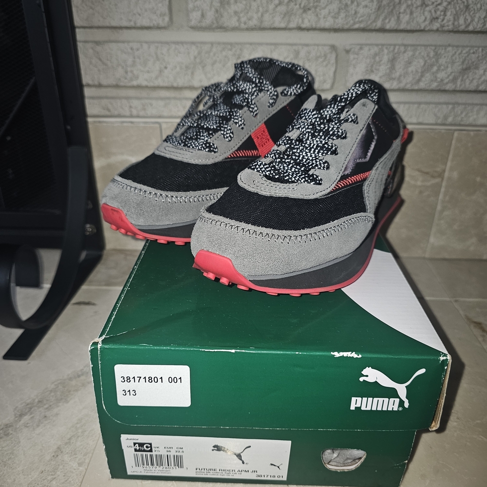 Puma Kids' Black and Red Sneakers